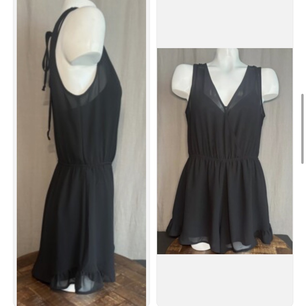 Astr the label Black Sleeveless V-Neck Romper with Tie Back - medium - Picture 4 of 6
